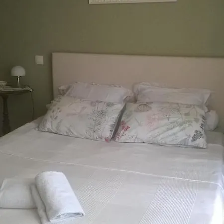 Lembaudie Bed & Breakfast Saint-Privat-des-Prés