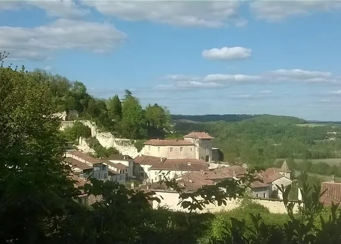 Lembaudie فندق مبيت وإفطار Saint-Privat-des-Prés